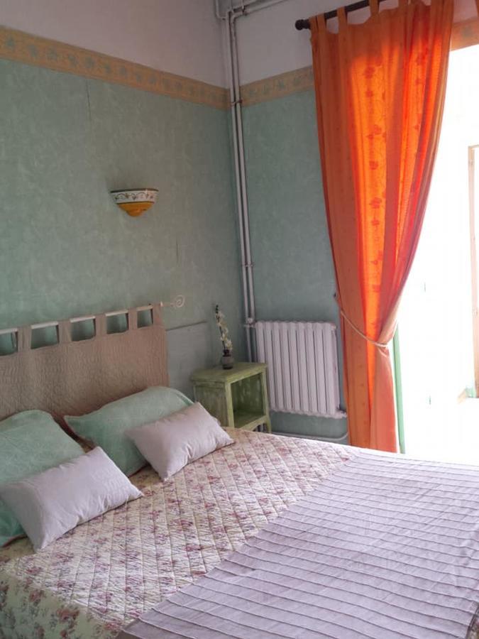 Hotel Font De Lauro Saumane-de-Vaucluse Eksteriør billede