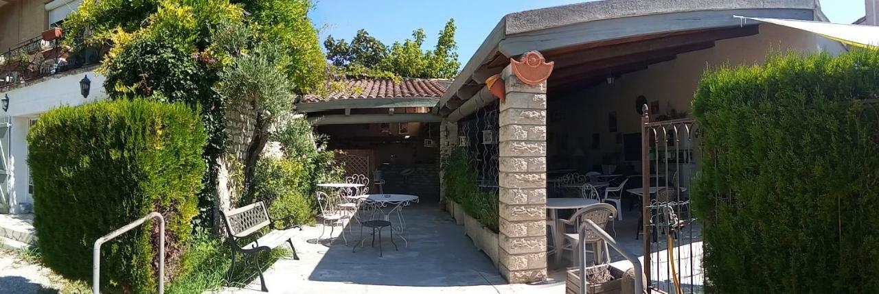 Hotel Font De Lauro Saumane-de-Vaucluse Eksteriør billede