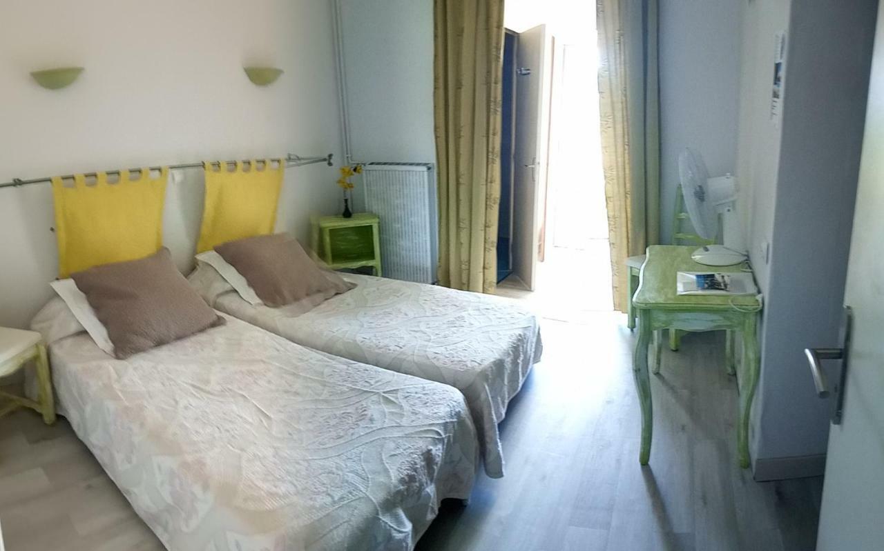 Hotel Font De Lauro Saumane-de-Vaucluse Eksteriør billede